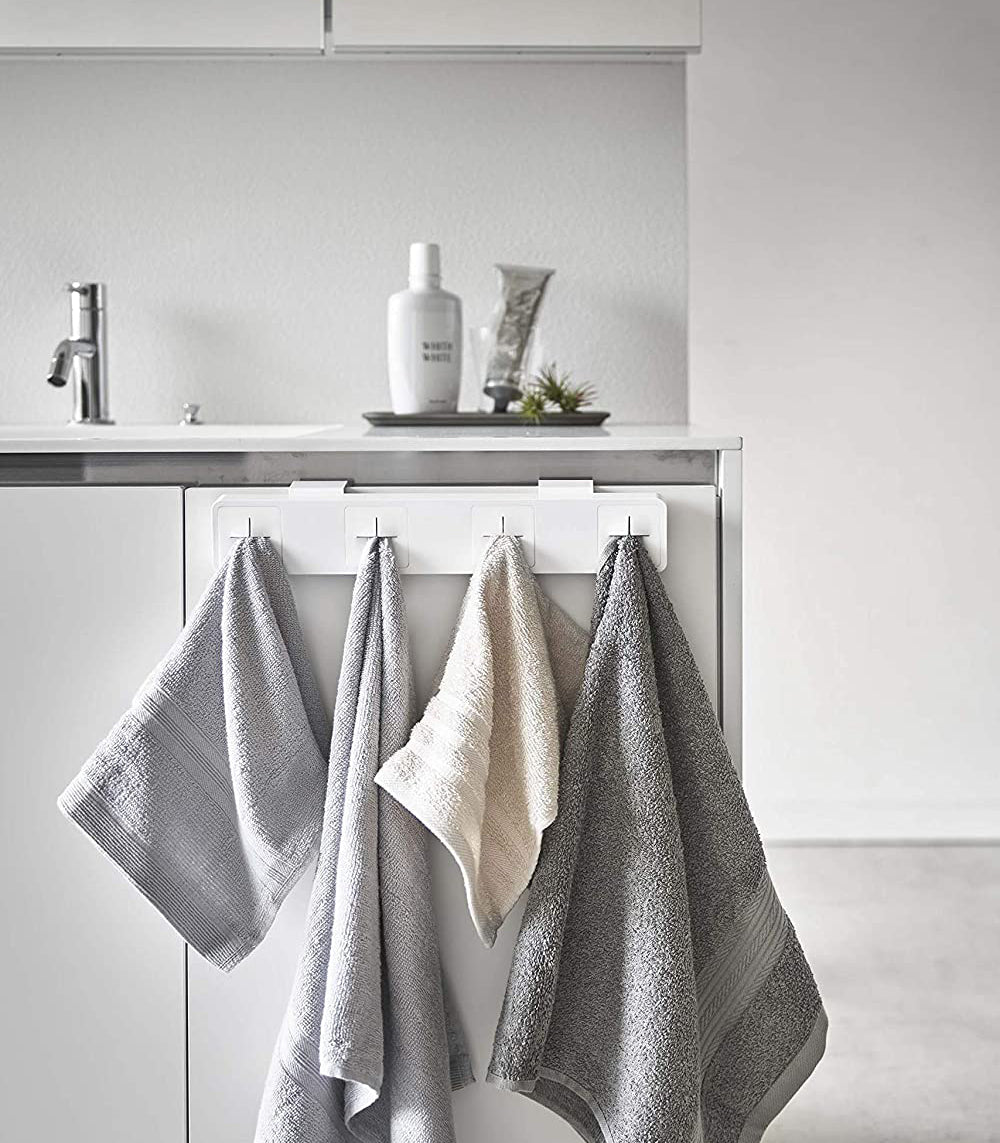 Zerelle – Push Towel Holder