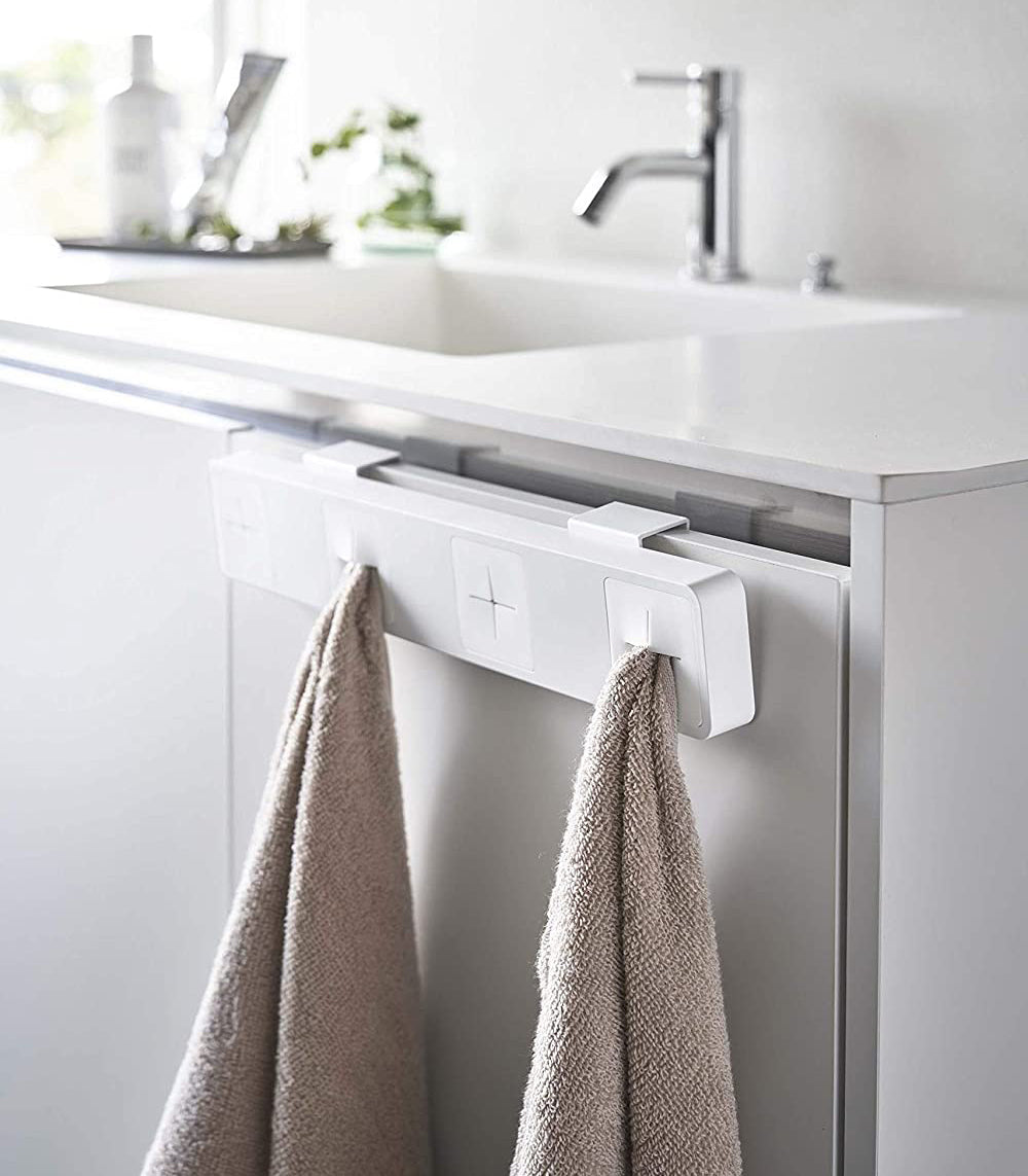 Zerelle – Push Towel Holder
