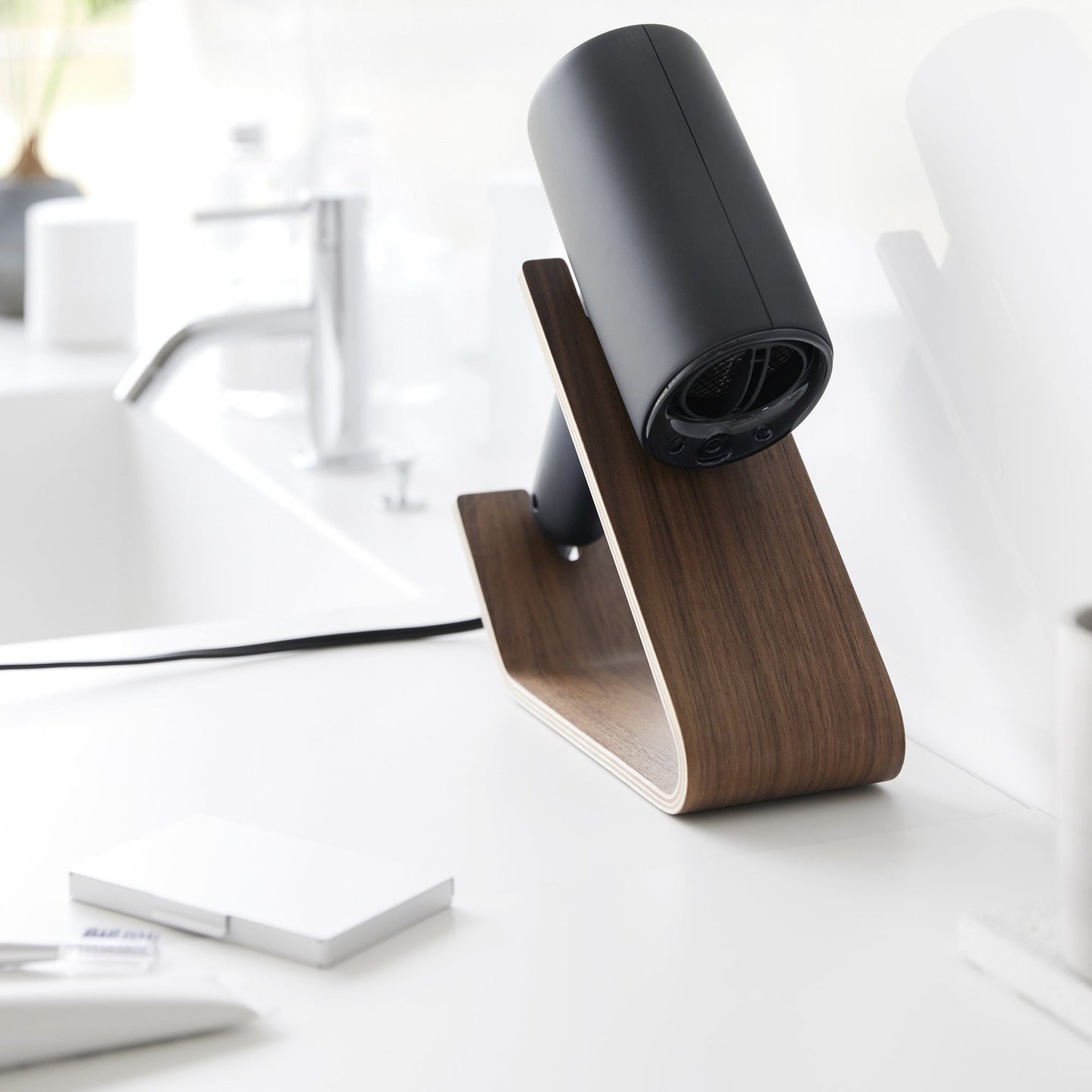 Zerelle – Hair Dryer & Iron Stand
