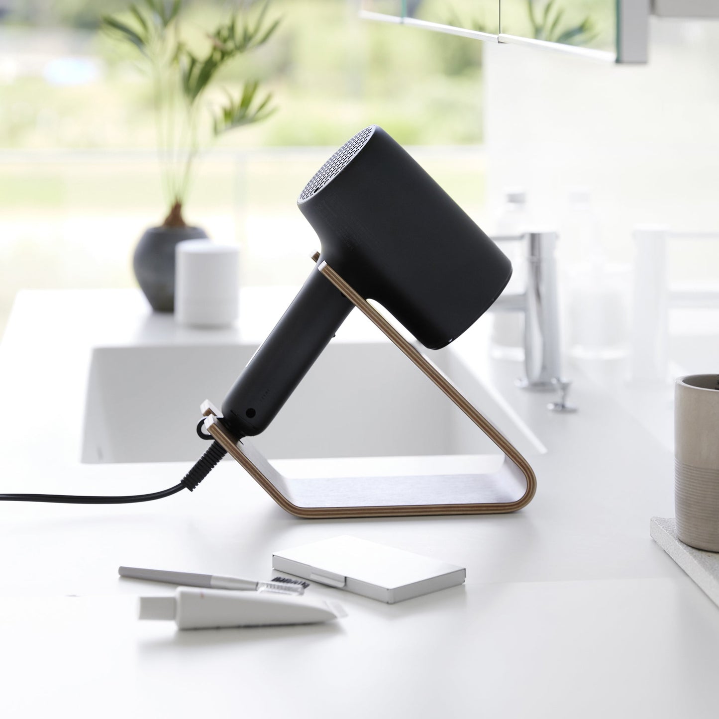 Zerelle – Hair Dryer & Iron Stand