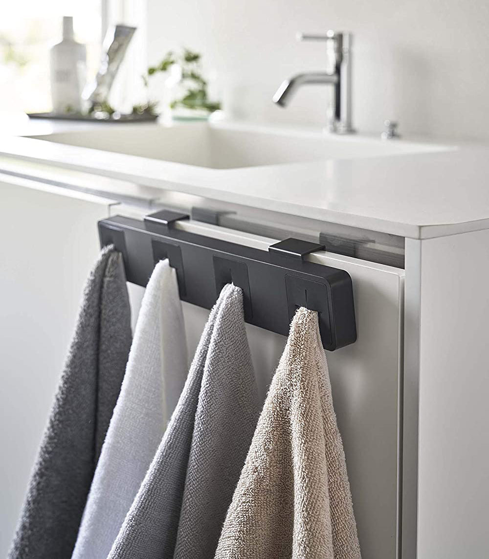 Zerelle – Push Towel Holder