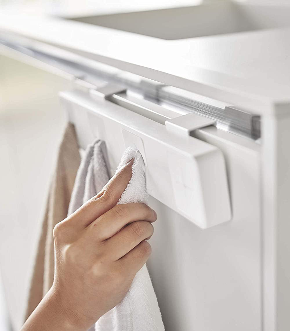 Zerelle – Push Towel Holder
