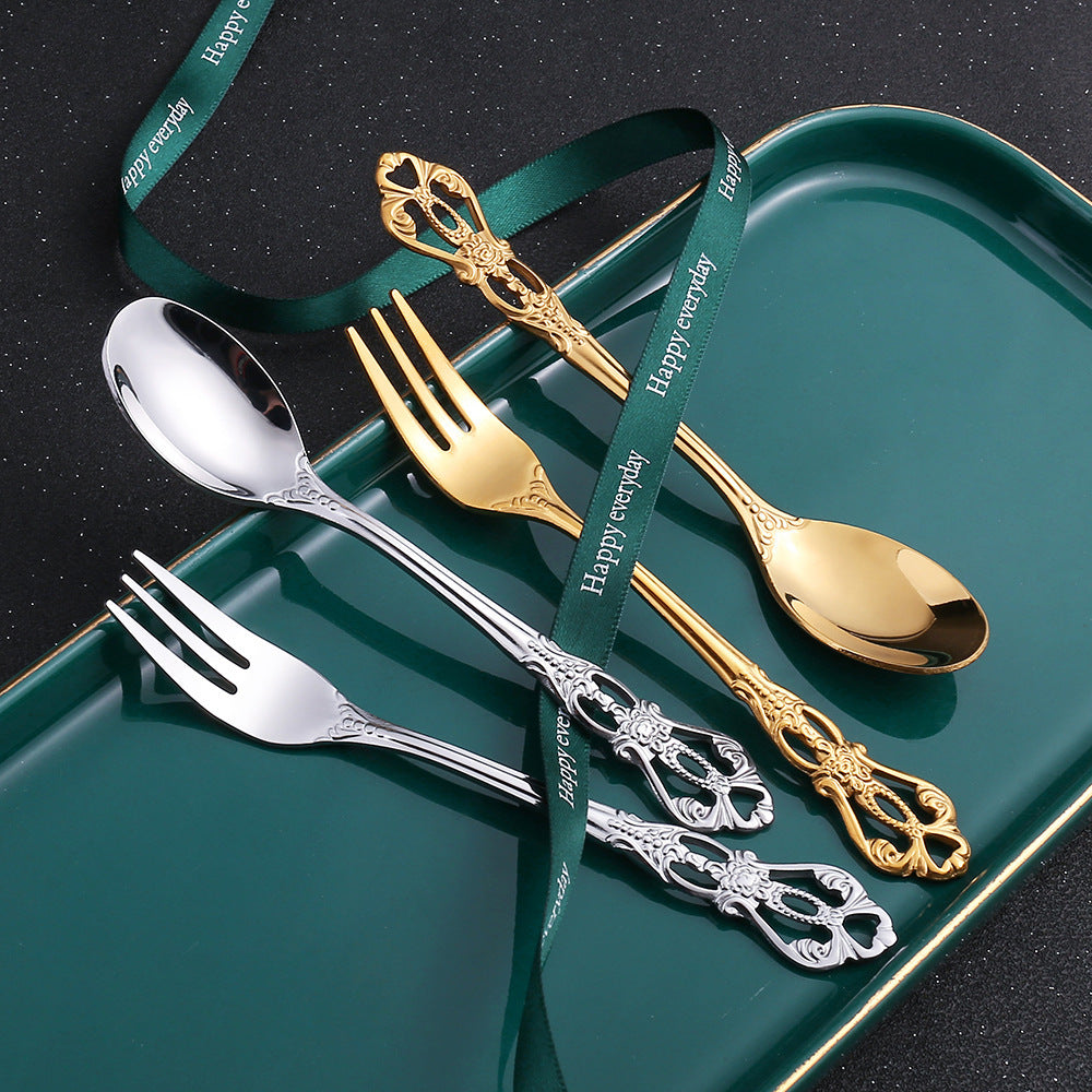 Zerelle – Hollow Carved Spoon Set