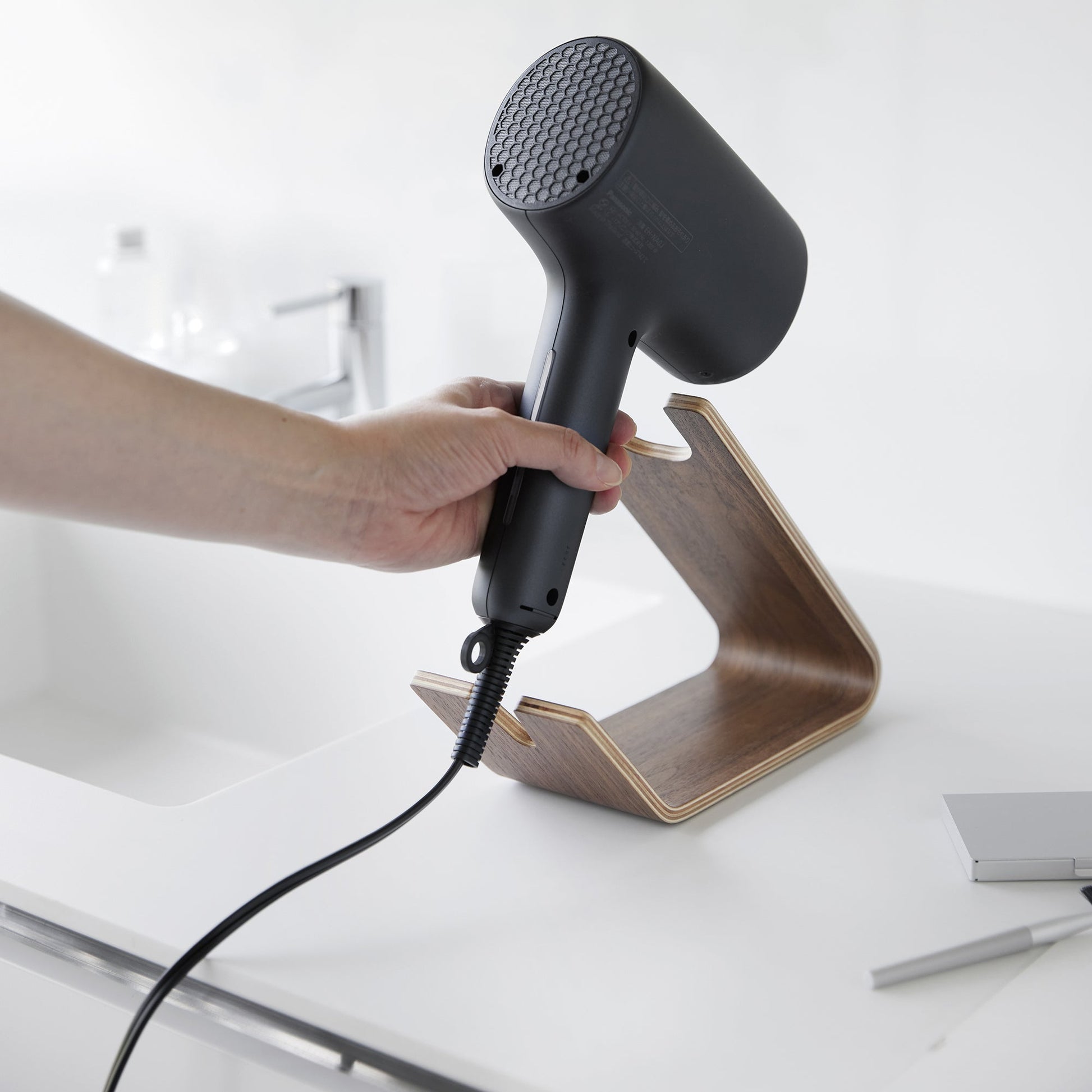 Zerelle – Hair Dryer & Iron Stand