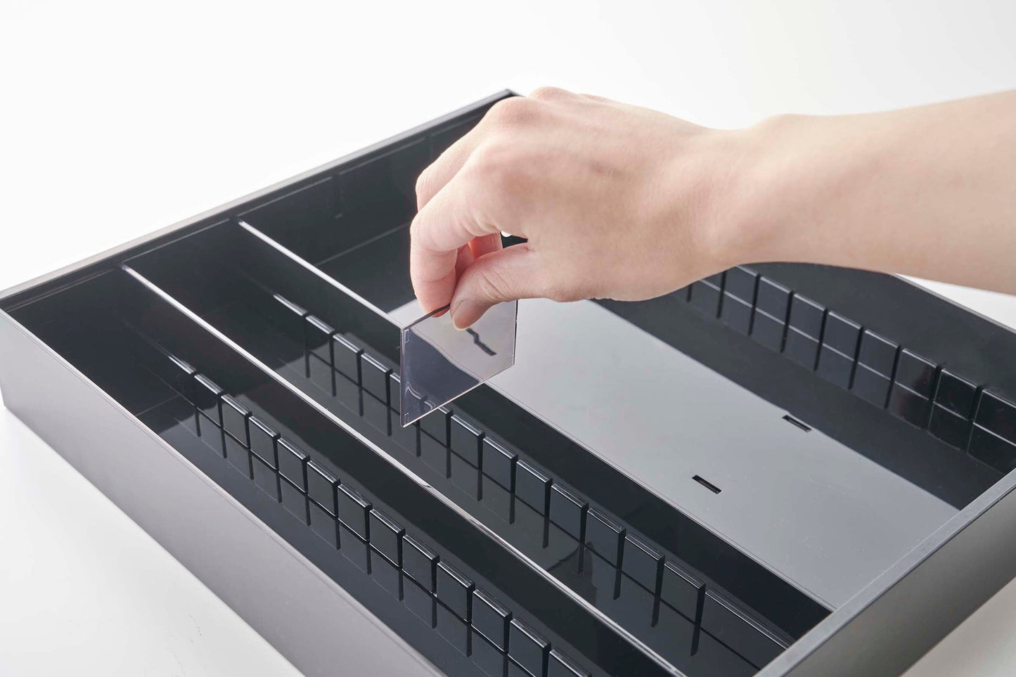 Zerelle – Large Expandable Cutlery Organizer