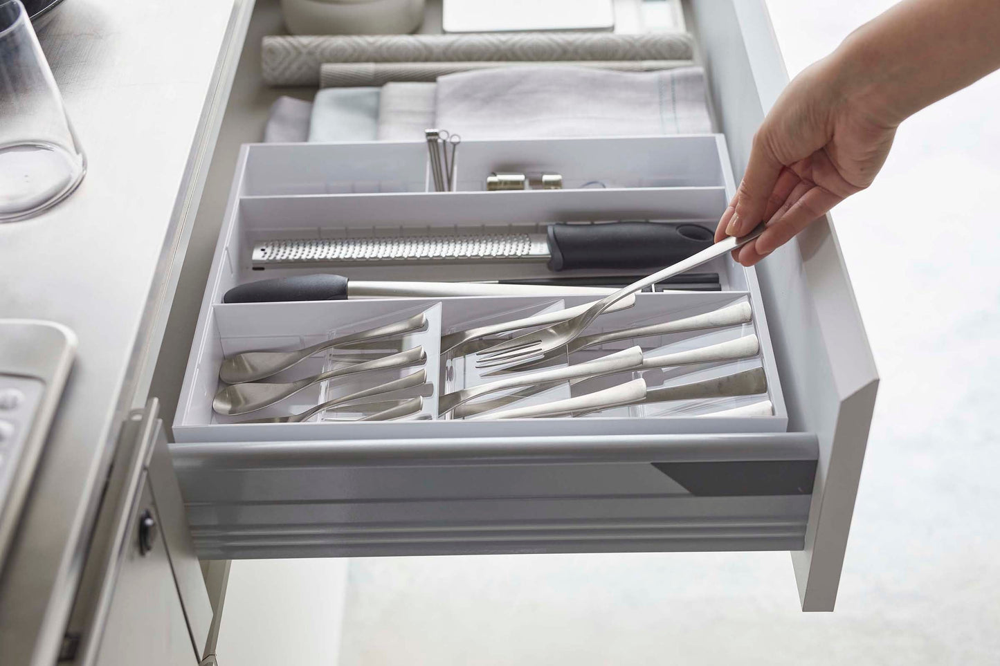 Zerelle – Large Expandable Cutlery Organizer