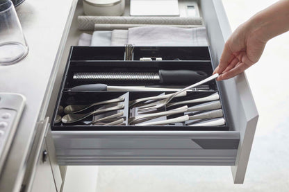 Zerelle – Large Expandable Cutlery Organizer