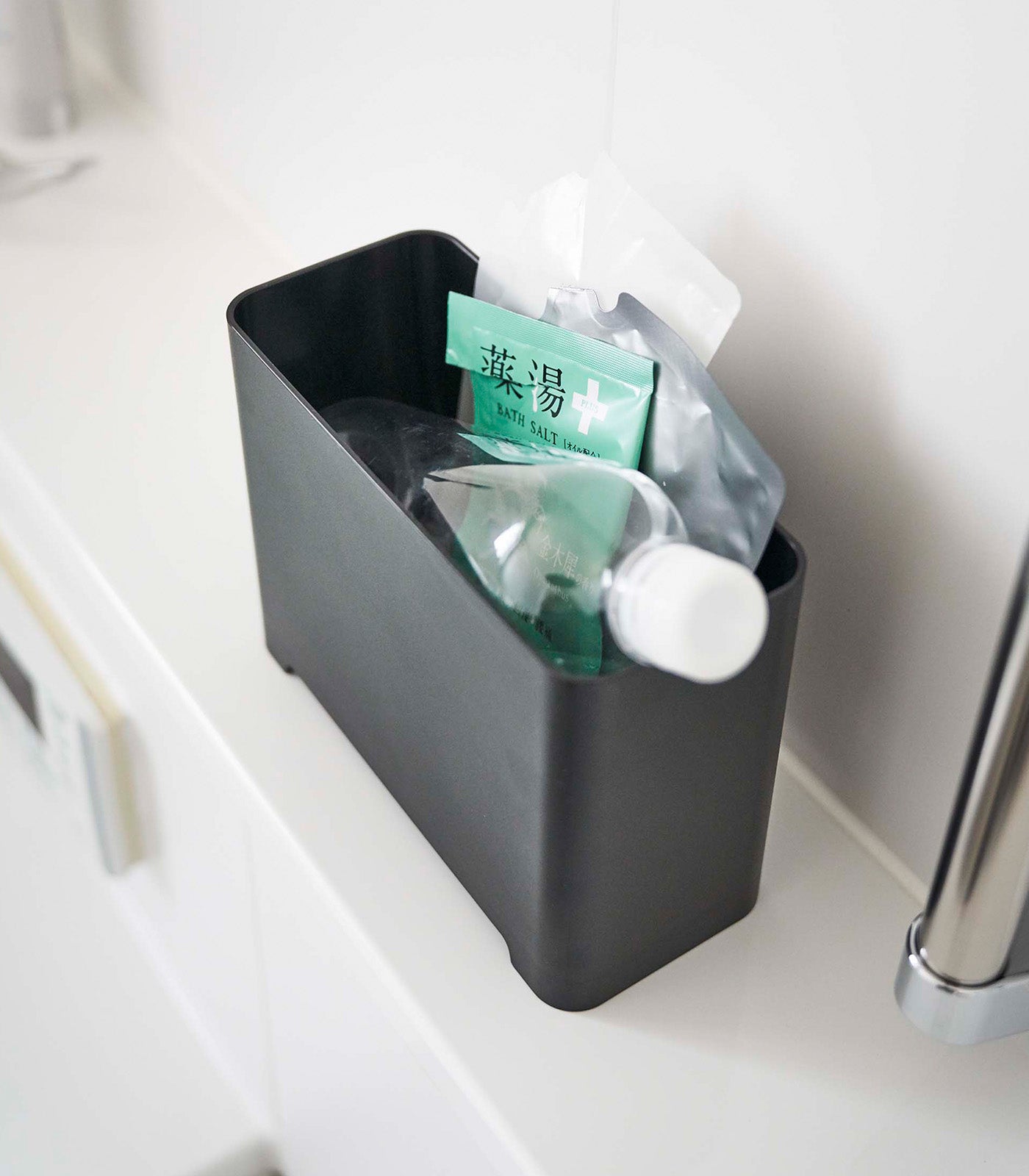 Zerelle – Self-Draining Bath Organizer