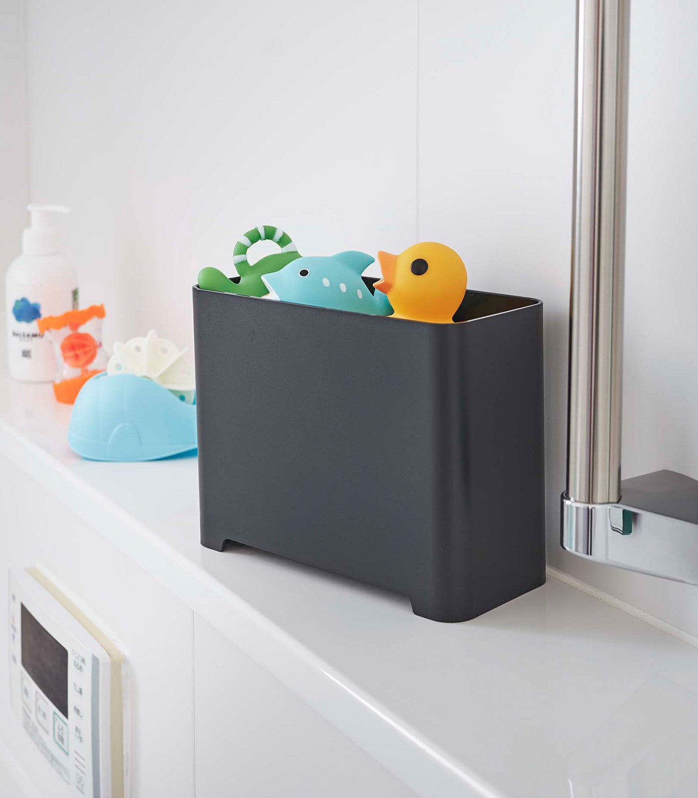 Zerelle – Self-Draining Bath Organizer