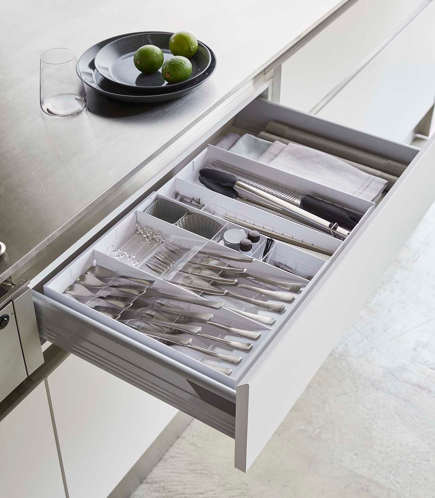 Zerelle – Large Expandable Cutlery Organizer
