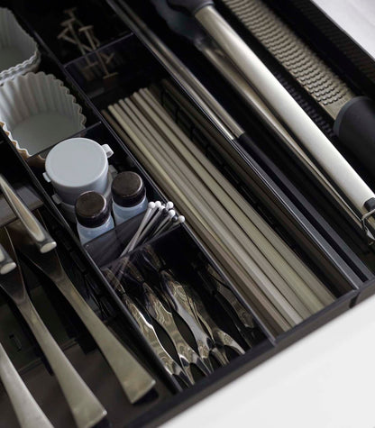 Zerelle – Large Expandable Cutlery Organizer