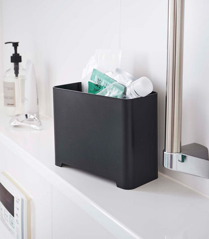 Zerelle – Self-Draining Bath Organizer